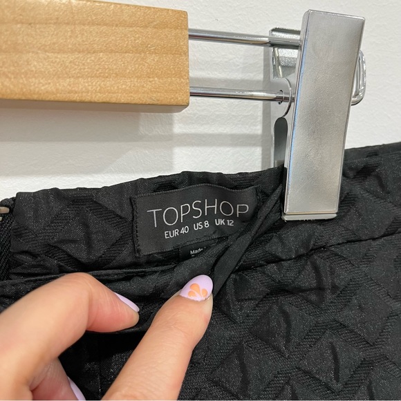 TOPSHOP Quilted Black A-Line Skirt - Picture 5 of 7